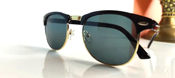 Black_and_Gold_Round_Sunglasses_for_Women__For_Men_&_Women