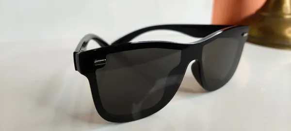 Black_Square_Sunglasses_for_For_Men_&_Women
