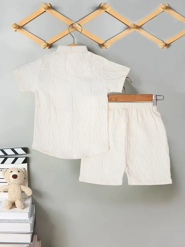 Boys_Cream_Cotton_Shirt_&_Shorts_Set