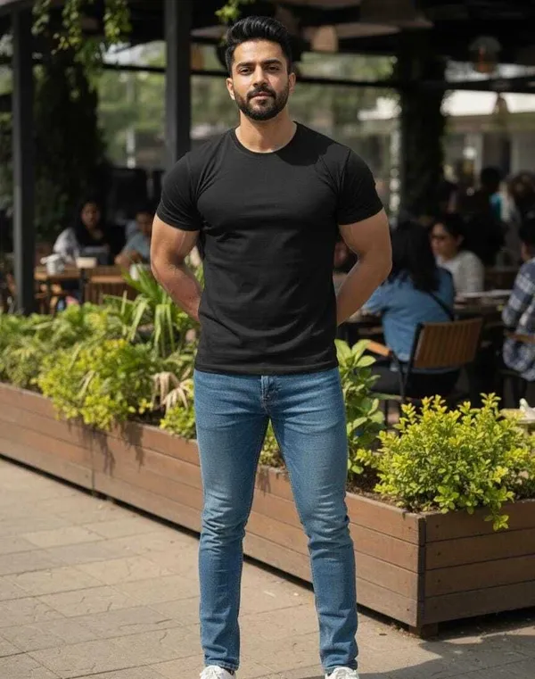 Black_Solid_Round_Neck_T-Shirt_For_Men