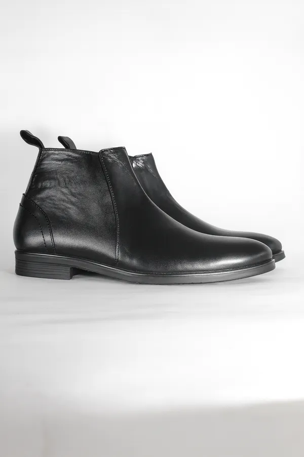 Black_Zip_Up_Leather_Chain_Boots_For_Men