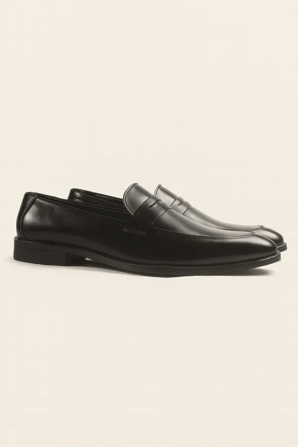 Black_Classic_Penne_Loafer_For_Men