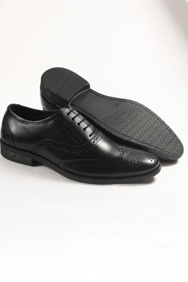 Black_Classic_Brogue_Shoe_For_Men
