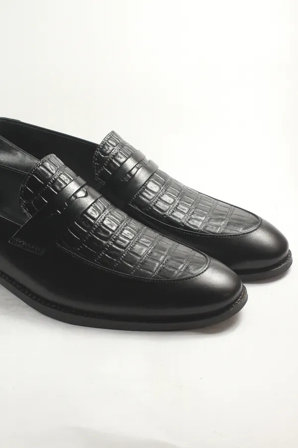 Black_Dyed_Leather_Loafers_For_Men