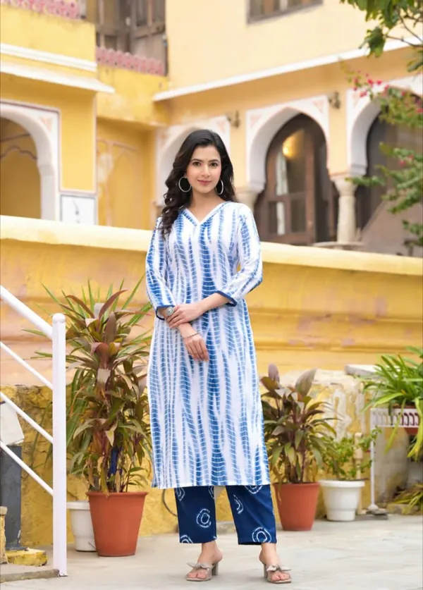 Everyday_Cotton_Blue_Straight_Suit_with_Printed_Trousers