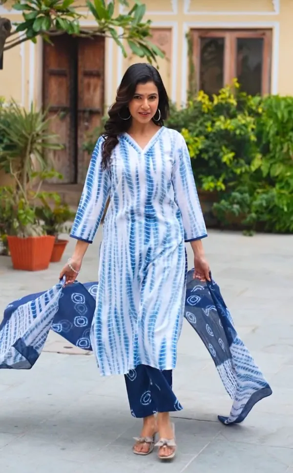 Everyday_Cotton_Blue_Straight_Suit_with_Printed_Trousers