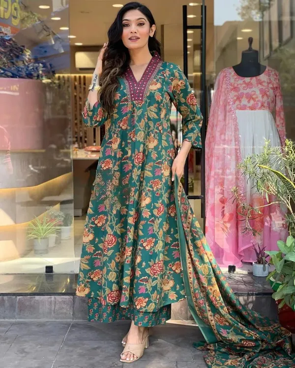 Contemporary_Geometric_Print_Green_Cotton_Blend_Suit_with_Dupatta