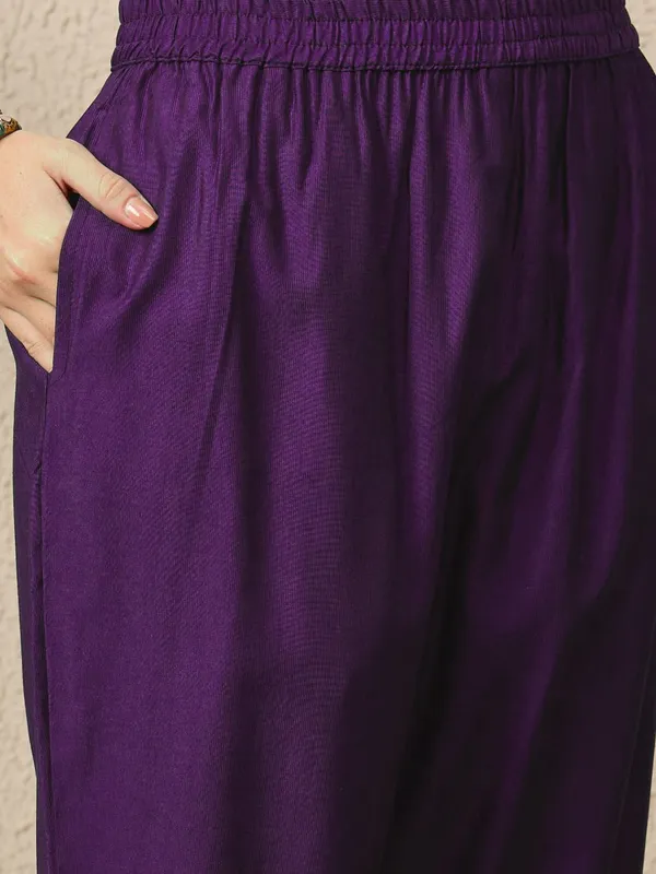 Lightweight_Purple_Floral_Printed_Roman_Silk_Trousers_Suit