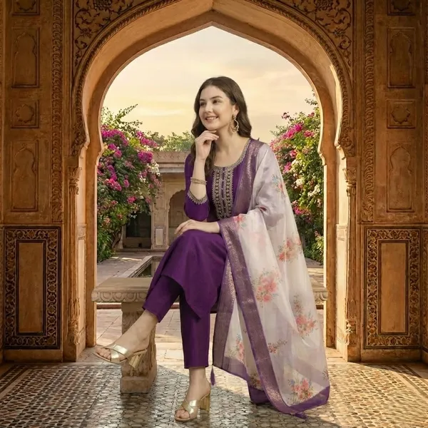 Women's_Solid_Purple_Embroidered_Kurta_Set_with_Floral_Organza_Dupatta