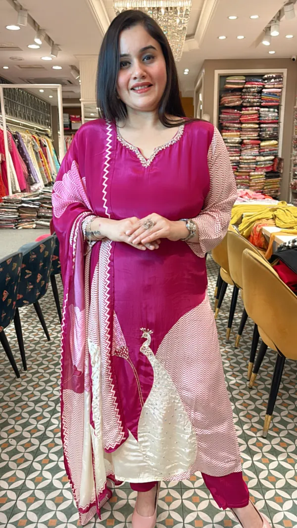 MagentaChinon_Suit_Set_with_Peacock_Motif_Embellishment