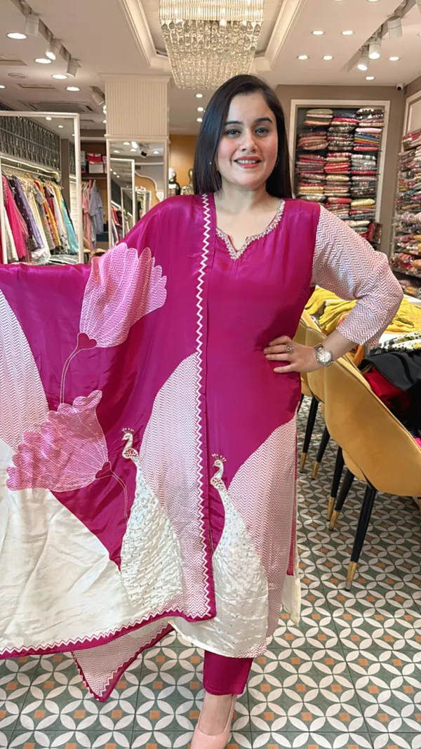 MagentaChinon_Suit_Set_with_Peacock_Motif_Embellishment