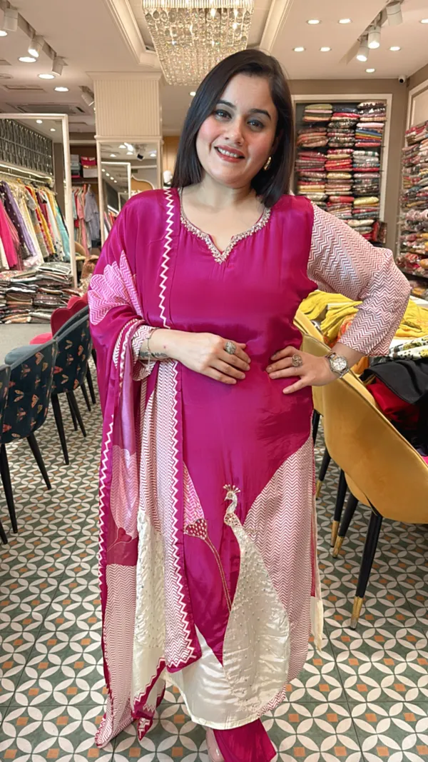 MagentaChinon_Suit_Set_with_Peacock_Motif_Embellishment