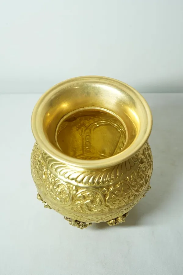 Ashtalakshmi_Kalash_Lota_Decorative_for_Home_Decor_Temple_Pooja_Mandir_Showpiece_|_Auspicious_Ashta_Lakshmi_Design_|_Height_15_cm_/_5.9_in_|_480_g
