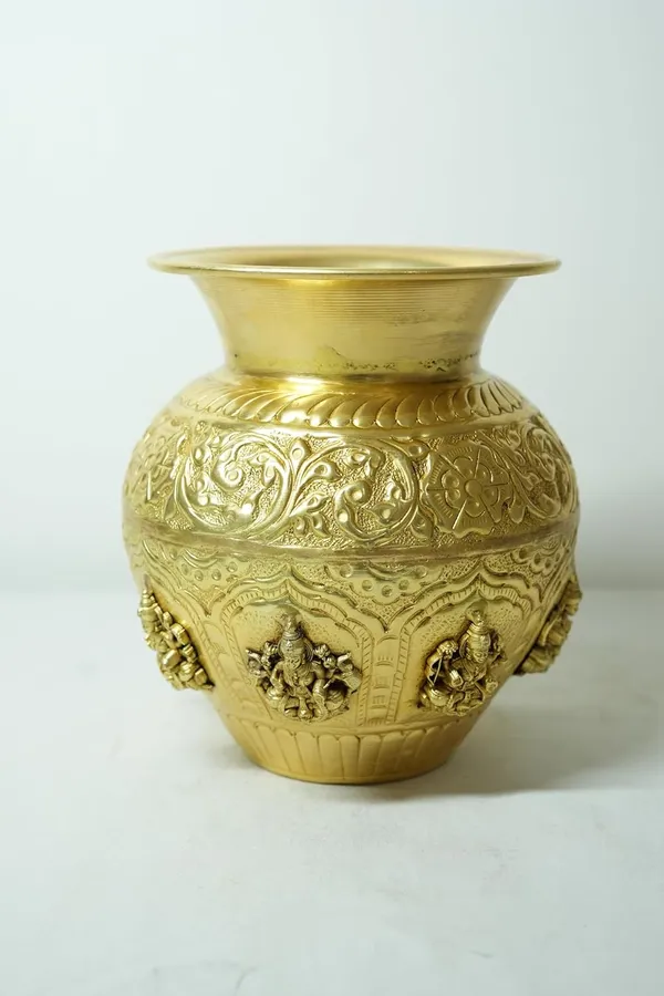 Ashtalakshmi_Kalash_Lota_Decorative_for_Home_Decor_Temple_Pooja_Mandir_Showpiece_|_Auspicious_Ashta_Lakshmi_Design_|_Height_15_cm_/_5.9_in_|_480_g