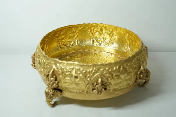 Ashtalakshmi_Design_Brass_Urli_Bowl_for_Home_Decor_Flower_Floating_Pooja_Decoration_|_Antique_Yellow_|_Height_10_cm_/_3.9_in_Diameter_24_cm_/_9.4_in_|_750_g