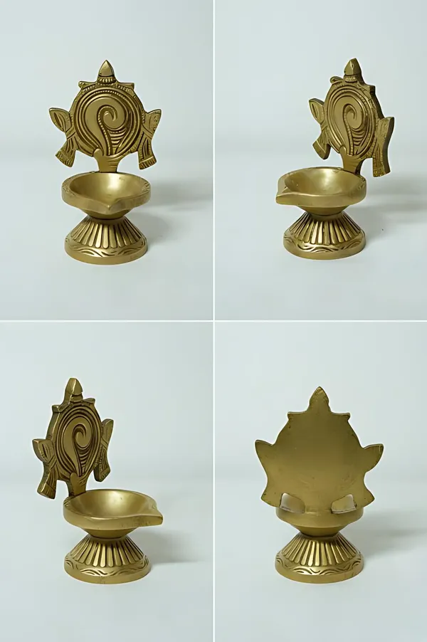 Rahadecor_Brass_Shankh_&_Chakra_Diya_Set_for_Pooja_-_Traditional_Gold_Finish_Oil_Lamps_(Pack_of_2)_-_11cm_Height