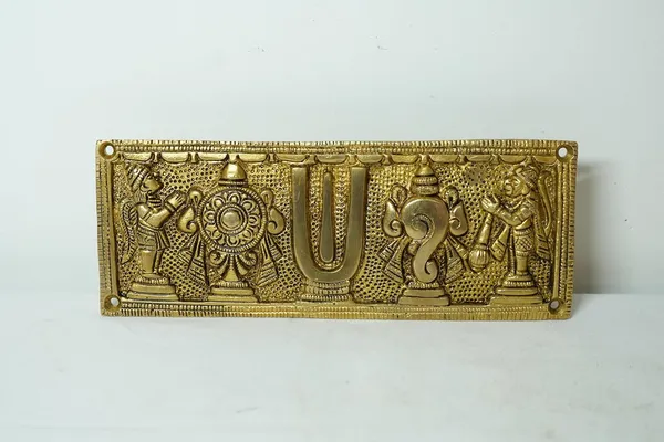 Rahadecor_Brass_Tirupati_Balaji_Shankh_Chakra_Namah_Wall_&_Door_Plate_-_Gold_Plated_Vastu_Symbol