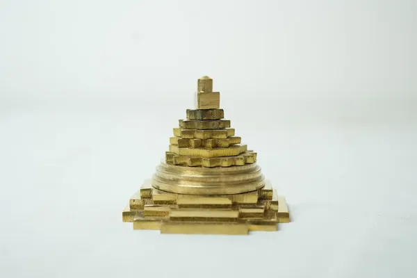 3D_Meru_Shri_Yantram_Pure_Brass_Sumeru_Shree_Yantra_for_Wealth_-_6cm
