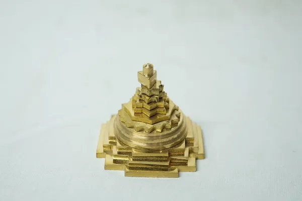 3D_Meru_Shri_Yantram_Pure_Brass_Sumeru_Shree_Yantra_for_Wealth_-_6cm