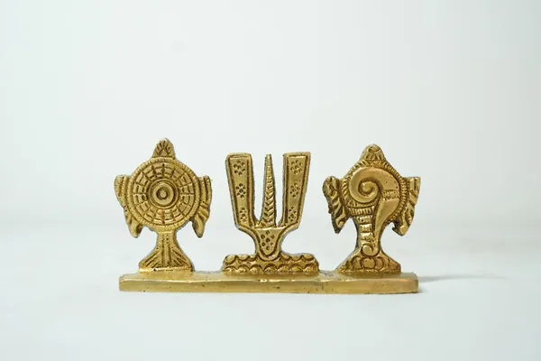 Brass_Shankh_Chakra_Namah_Idol_Set_Antique_Pack_of_3_-_Size_5cm