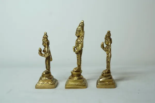 Rahadecor_Brass_Shankh_Chakra_Namah_Idol_Set_-_Pack_of_3_Antique_Standard_Religious_Idols_-_Height_12cm_(4.7in)
