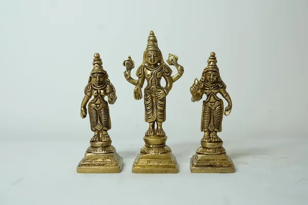 Rahadecor_Brass_Shankh_Chakra_Namah_Idol_Set_-_Pack_of_3_Antique_Standard_Religious_Idols_-_Height_12cm_(4.7in)