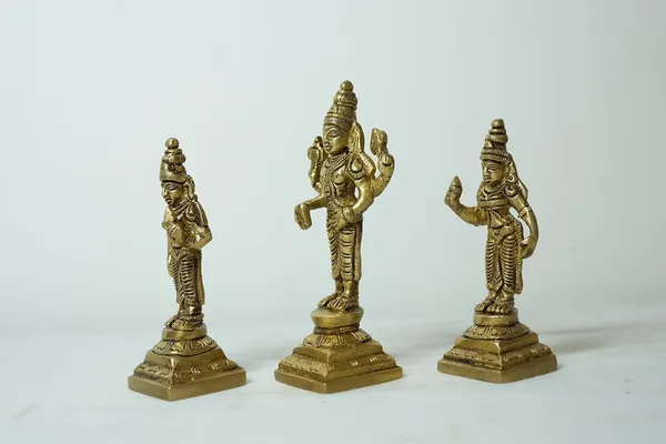 Rahadecor_Brass_Shankh_Chakra_Namah_Idol_Set_-_Pack_of_3_Antique_Standard_Religious_Idols_-_Height_12cm_(4.7in)