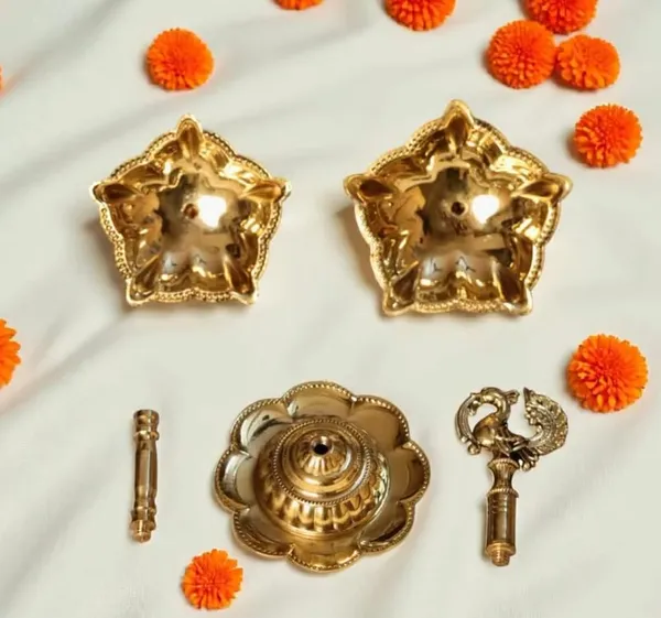 Peacock_Diya_5_Wick_Brass_Oil_Lamp_for_Home_Mandir_|_Peacock_Design_Kuthu_Vilakku_for_Diwali_Decoration_&_Gifting_|_Traditional_Brass_Deepak_|_15.5_cm_Height_240g