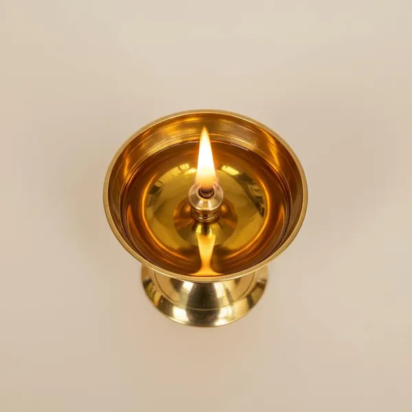 Brass_Diya_Oil_Lamp_for_Pooja_Mandir_|_Jyoti_Deepak_for_Home_Temple_Decoration_|_Traditional_Diwali_Diya_|_5_cm_Height_30_g