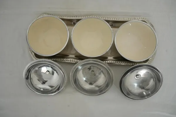 Golden_3_Bowl_Tray_With_Lid_For_Serving_Dry_Fruits_Snacks_Multipurpose_Gifting_Centerpiece_(H-11Cm,_L-30Cm,_W-15Cm,_1065G)