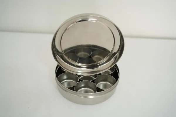 Rahadecor_Stainless_Steel_Masala_Dabba,_Traditional_Indian_Spice_Box_with_7_Compartments,_Decorative_Etched_Lid,_Round_Storage_Container_for_Kitchen_Organization