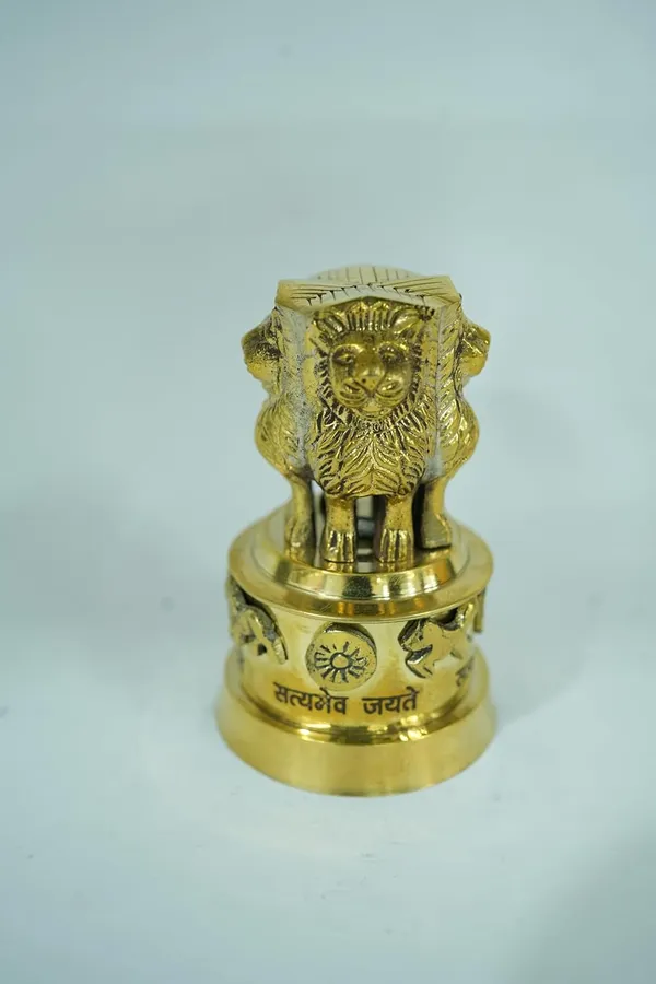 Golden_Brass_Ashoka_Pillar_Sculpture_Showpiece_For_Home_Decor,_Office_Table_Antique_Finish,_8Cm,_180G