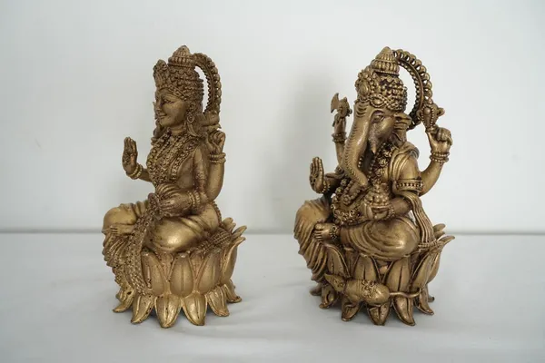 Golden_Pure_Brass_Ganesh_Lakshmi_Idol_Combo_Set_-_2.28_Kg_-_H_17.50_Cm,_L_8.50_Cm,_B_8_Cm_-_Vinayagar_Laxmi_Murti_For_Diwali_Puja_Home_Temple_Car_Office_Desk_Gift
