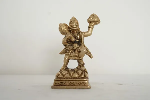 Golden_Pure_Brass_Lord_Hanuman_(Balaji)_Idol_-_0.445_Kg_-_H_10.5_Cm,_L_5_Cm,_B_4_Cm_-_Sankat_Mochan_Murti_With_Sanjeevani_Parvat_Pooja_Mandir_Temple_Home_Decor
