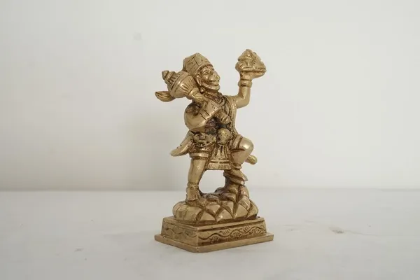 Golden_Pure_Brass_Lord_Hanuman_(Balaji)_Idol_-_0.445_Kg_-_H_10.5_Cm,_L_5_Cm,_B_4_Cm_-_Sankat_Mochan_Murti_With_Sanjeevani_Parvat_Pooja_Mandir_Temple_Home_Decor