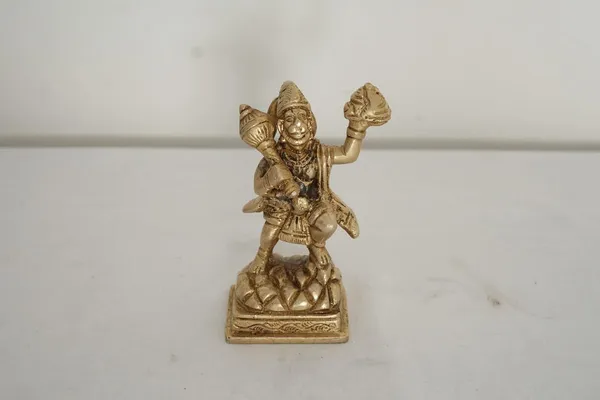 Golden_Pure_Brass_Lord_Hanuman_(Balaji)_Idol_-_0.445_Kg_-_H_10.5_Cm,_L_5_Cm,_B_4_Cm_-_Sankat_Mochan_Murti_With_Sanjeevani_Parvat_Pooja_Mandir_Temple_Home_Decor