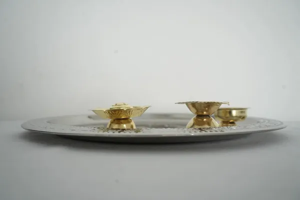 Golden_Tooton_Pooja_Thali_For_Worship_-_Colour_-_0.340_Kg_-_Dia_30_Cm_-_Flower-Design_Round_Bhog_Thali_For_Festivals_&_Temple_Use