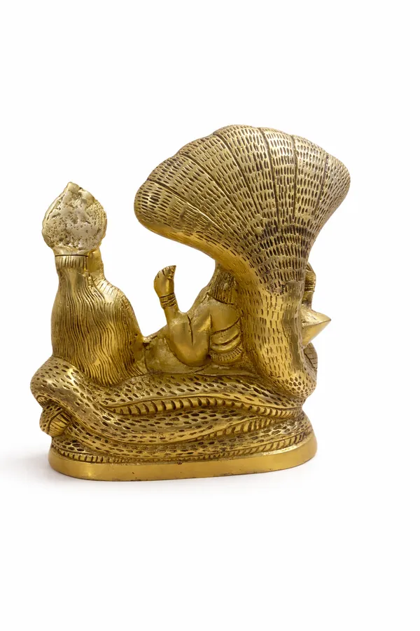 Brass_Ananta_Shesha_Vishnu–Lakshmi_Brass_Idol_||_Height:_21cm__Length:_17cm__Breadth:_5_cm__Weight:_3.5kg
