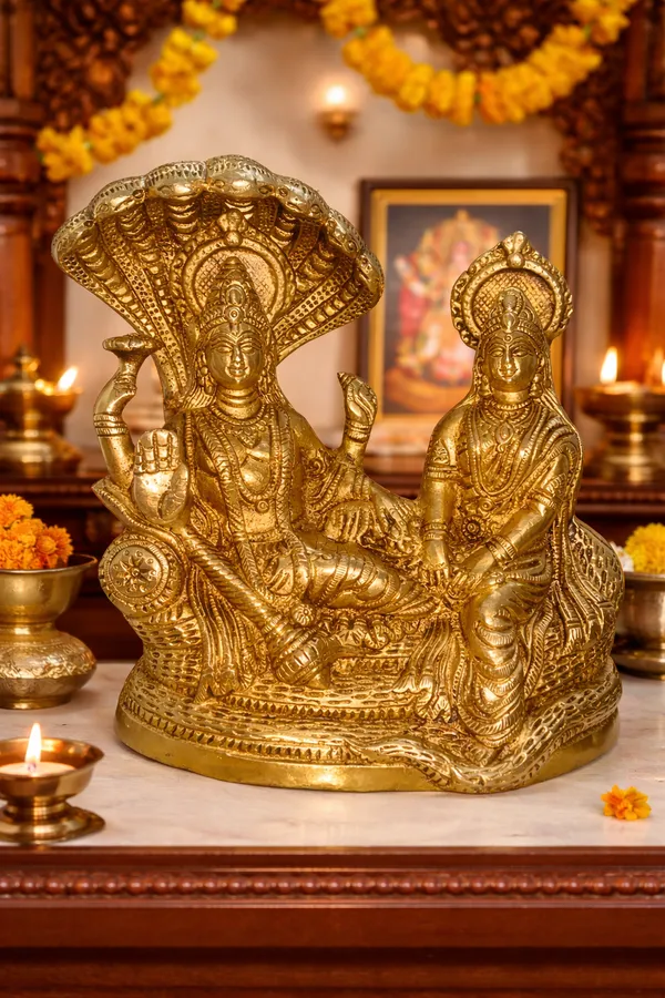 Brass_Ananta_Shesha_Vishnu–Lakshmi_Brass_Idol_||_Height:_21cm__Length:_17cm__Breadth:_5_cm__Weight:_3.5kg