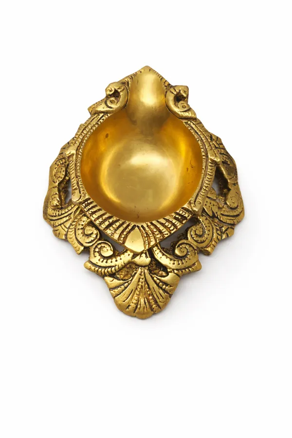Brass_Diya_with_Royal_Floral_Carved_Base_||_Height:_5.5_cm,__Length:_12_cm,__Width:__12_cm_,_Weight:_430_g