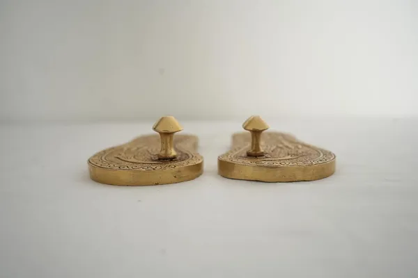 Golden_Brass_Charan_Paduka_Khadau_(Feet_Idol)_For_Puja_Temple_Home_Decor;_Spiritual_Worship_&_Diwali_Gift;_L-15_X_B-7_Cm