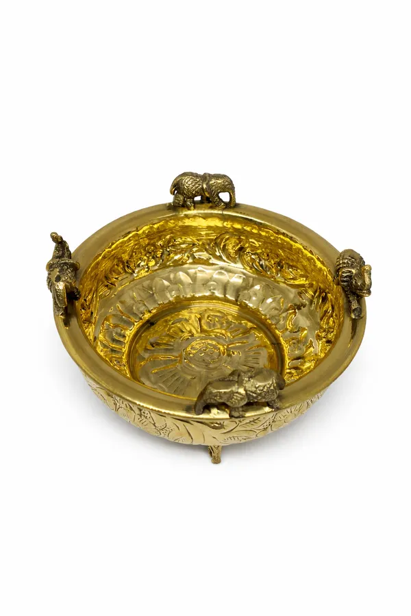 Golden_Handcrafted_Brass_Urli_Bowl_With_Elephant_Design_Traditional_Decorative_Bowl_For_Home_Decor,_Pooja_&_Festive_Decoration_Brass_Flower_Floating_Bowl_30_Cm_Diameter