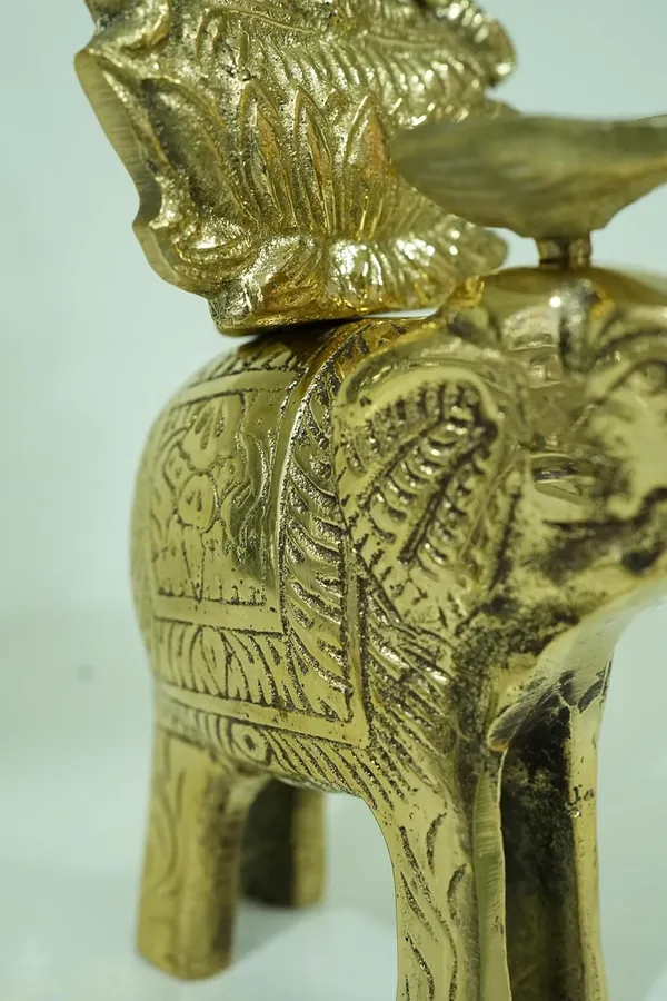 Golden_Brass_Mahalaxmi_On_Elephant_Idol_Lakshmi_Statue_For_Wealth,_Prosperity_&_Good_Luck_Hindu_Pooja_Mandir_Decor_For_Home,_Office,_Shop_&_Gifting