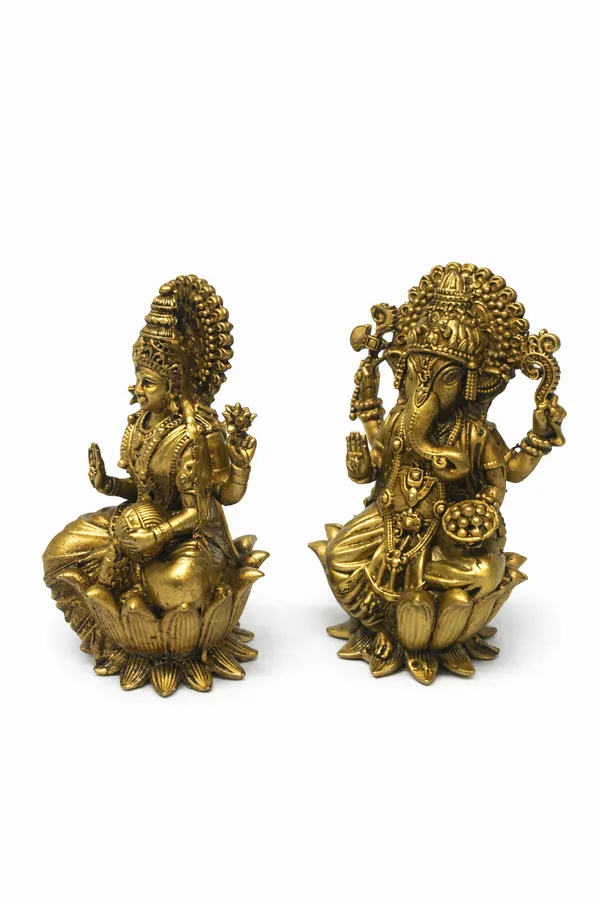 Handcrafted_Brass_Lakshmi_Ganesh_Idol__||_Height:_10_cm__Length:6_cm__Width:5_cm__Weight:_225g_per_piece__Total_Weight:_450g_(Set_of_2)_(Set_of_2)