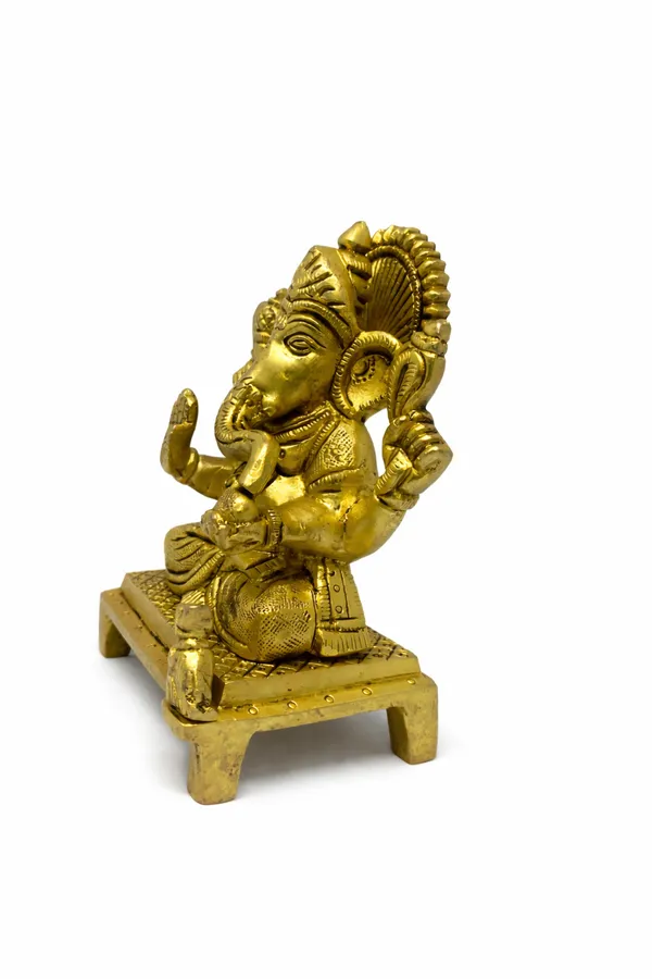 Handcrafted_Brass_Lord_Ganesha_Idol_for_Home_&_Office_||_Weight:_1.100kg__Height:13cm__Length:9cm__Width:5cm