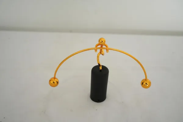 Black_&_Gold_Mini_Brass_Lady_Circus_Balance_Figurine_Showpiece