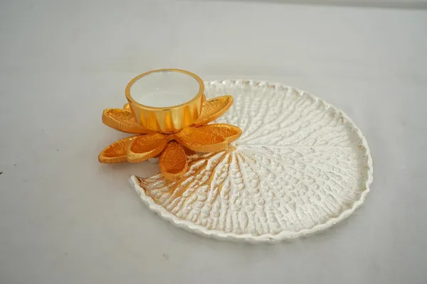 Golden_Leaf_Meena_Deepak_Brass_Tealight_Candle_Holder_315G