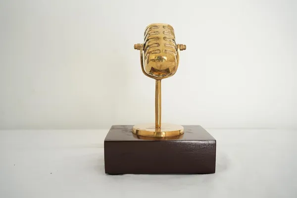 Golden_Brass_Microphone_Dummy_Decorative_Showpiece_With_Wooden_Base