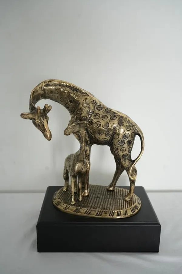 Golden_Antique_Metal_Giraffe_Animal_Statue_Pair_-_Sculpture_For_Home_Office_Cafe_Hotel_Decor_-_2.435_Kg_-_H_34_Cm,_L_24_Cm,_B_17_Cm_-_Decorative_Gift_Item