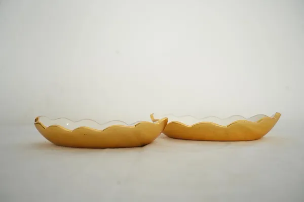 White_&_Gold_Dry_Fruit_Bowl_Plate_Pair_Metal_Serving_Dish_Tray_&_Finish_For_Kitchen_Dining_Table_Snacks_Serving_Platter_Decorative_Bowl_(17X10_Cm,_450G)
